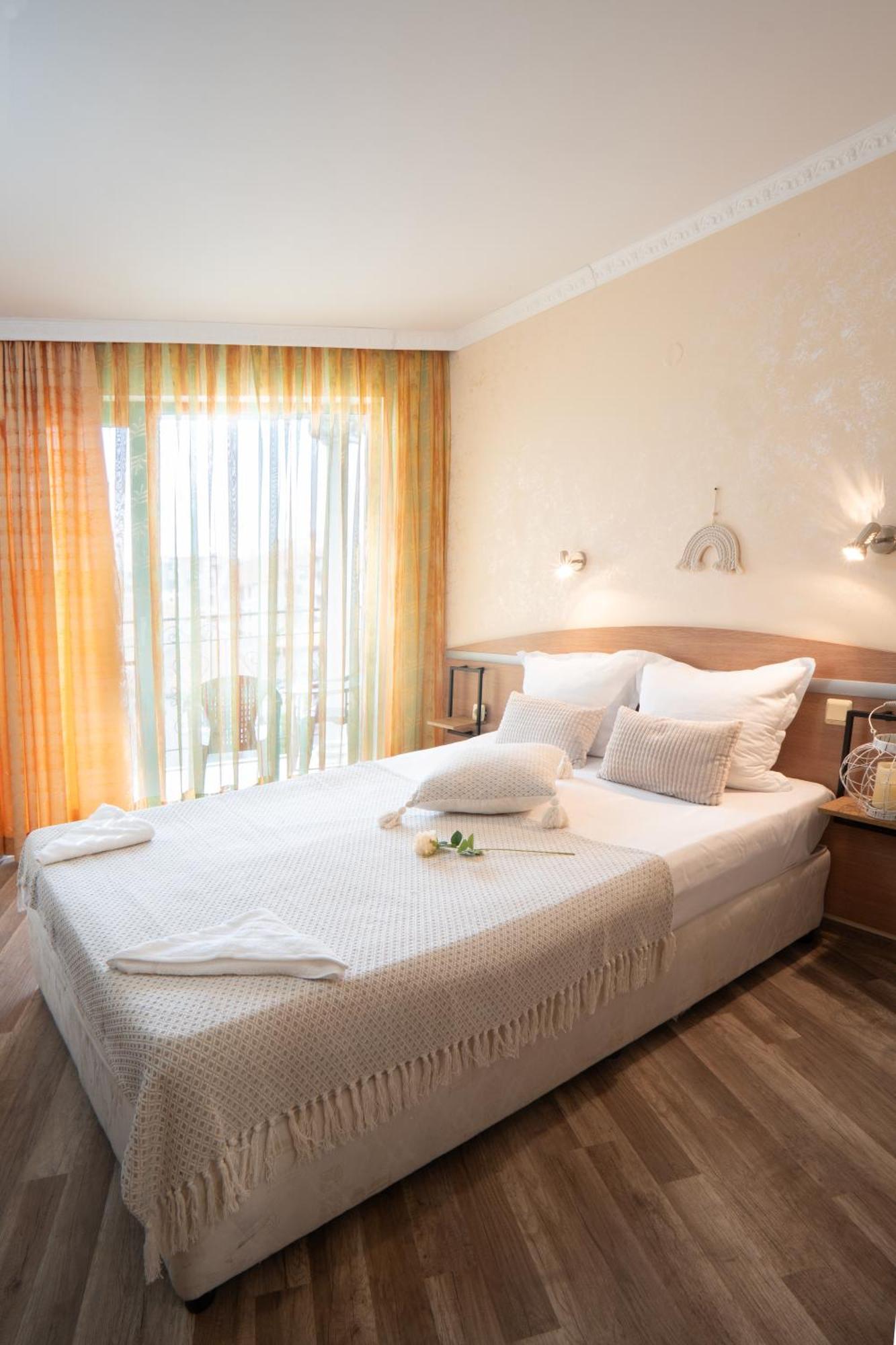 Hotel Zeus Поморіє Екстер'єр фото