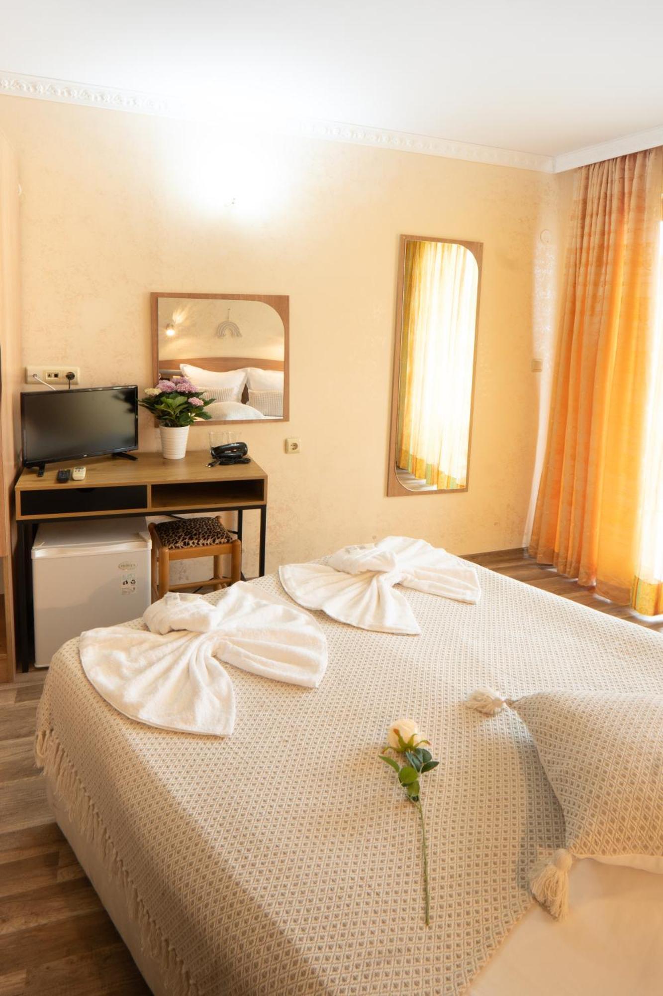 Hotel Zeus Поморіє Екстер'єр фото