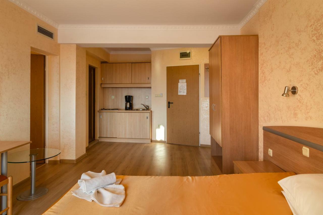 Hotel Zeus Поморіє Екстер'єр фото